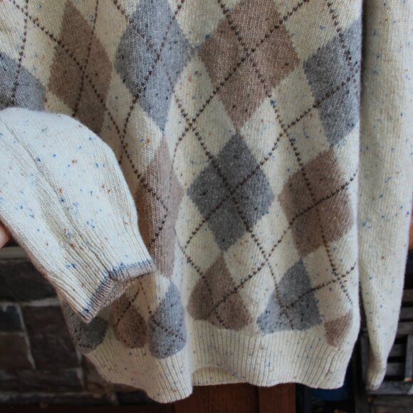 Jos A Banks Sweater size XL - Picture 4 of 6